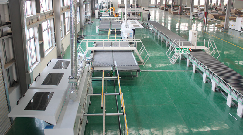 章丘家具廠(chǎng)使用品脈定制家具“4.0”智能生產(chǎn)線(xiàn)，投產(chǎn)運(yùn)行